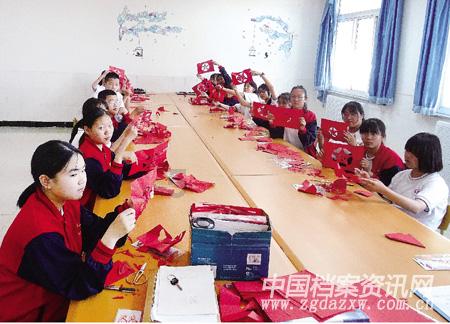 多菌灵喷洒梨树时对小果子有影响吗？游戏画面